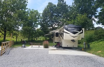 Natural Bridge / Lexington KOA Holiday Photo