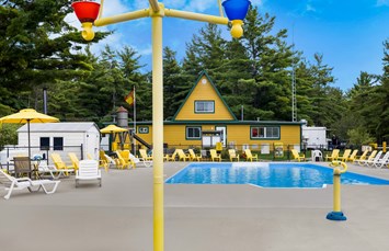 Cardinal / Ottawa South KOA Holiday Photo